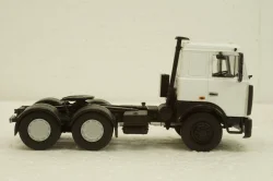 Маз-6422 тягач 1989г белый, АвтоИстория 1:43
