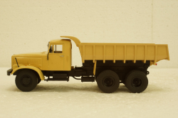 Краз-256Б1 самосвал, песочный, АвтоИстория 1:43