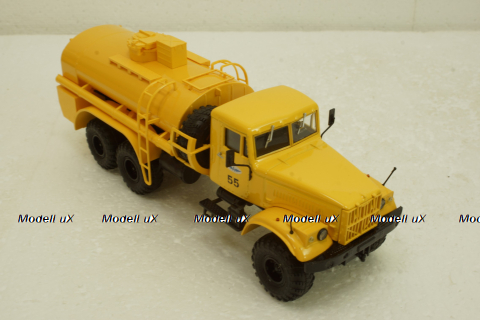 АЦ-8,5(255Б) Краз-255 Аєрофлот, бензовоз , АвтоИстория 1:43