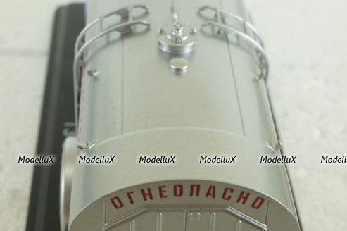 ТЗ-200 на шасси Маз-200, голубой/серебристый, SSM1084, SSM 1:43