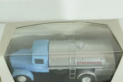 ТЗ-200 на шасси Маз-200, голубой/серебристый, SSM1084, SSM 1:43