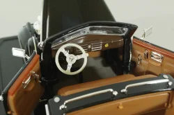 Cadillac V-16 Presidential Limousine 1938, black, 24028, Signature Models 1:24