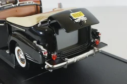 Cadillac V-16 Presidential Limousine 1938, black, 24028, Signature Models 1:24