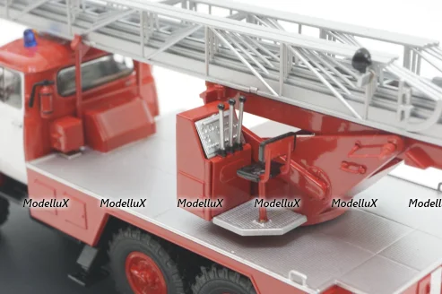 Ал-30 Зил-131, пожарная, белые двери, SSM1163, SSM 1:43