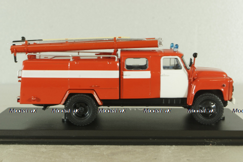 АЦ-30(53) пожарная автоцистерна на шасси Газ-53, красный с бел. полосами, SSM1266, SSM 1:43