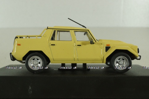 Lamborghini LM002 1986, beige, Altaya 1:43