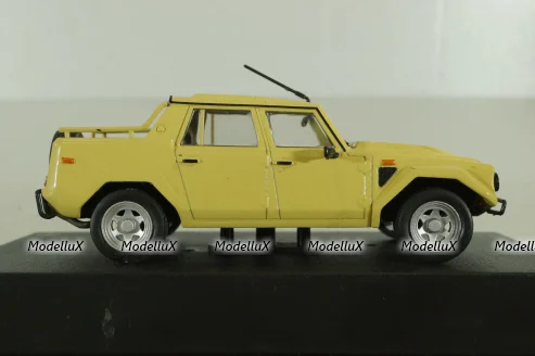 Lamborghini LM002 1986, beige, Altaya 1:43 Уценка! 