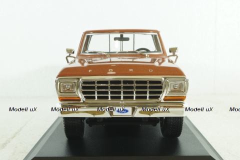 Ford F150 Pick-Up year 1979 brown, Maisto 1:18