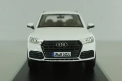 Audi Q5, ibis white, 2017, 5011605631, Iscale 1:43