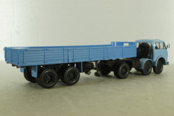 Маз-520, 3-х осный с полуприцепом Маз-5205 синий, Н859 Наш Автопром 1:43