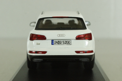 Audi Q5, ibis white, 2017, 5011605631, Iscale 1:43