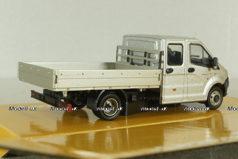 Газель Next A22 R33 двойная кабина, бортовой станд. кузов, серебристый, Н563, Наш Автопром 1:43