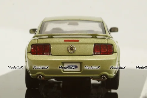 Ford Mustang GT 2005 light green, 52761, AutoArt 1:43