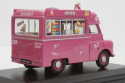 Bedford CA Ice cream, pink CA027, Oxford 1:43