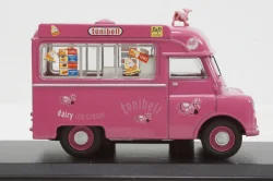 Bedford CA Ice cream, pink CA027, Oxford 1:43