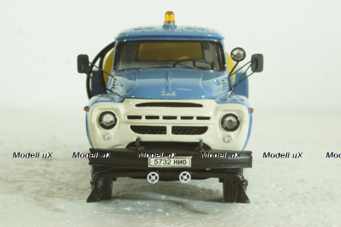 ПМ-130Б Зил-130 , поливомоечный, KV Мастерская 1:43