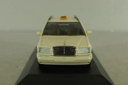 Mercedes E220 Disel (S124) Taxi 1994, beige, 430033596, Minichamps 1:43