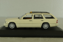 Mercedes E220 Disel (S124) Taxi 1994, beige, 430033596, Minichamps 1:43