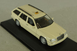 Mercedes E220 Disel (S124) Taxi 1994, beige, 430033596, Minichamps 1:43