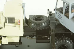 КРАЗ-255Б1 КС-3575 Автокран бежевый/серый, SSM1184, SSM 1:43