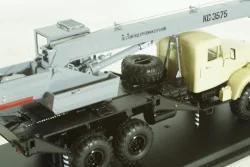 КРАЗ-255Б1 КС-3575 Автокран бежевый/серый, SSM1184, SSM 1:43