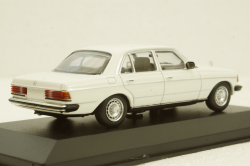 Mercedes 230E (W123) 1982, white, 943032206, Maxichamps 1:43