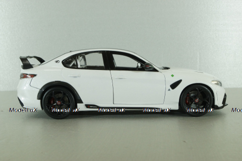 Alfa Romeo Giulia GTAm 2020 trophy white, BU01448, Bburago 1:18