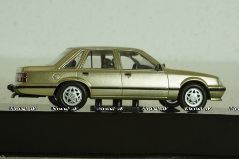 Opel Senator A2 1983 gold, CLC521N, IXO 1:43