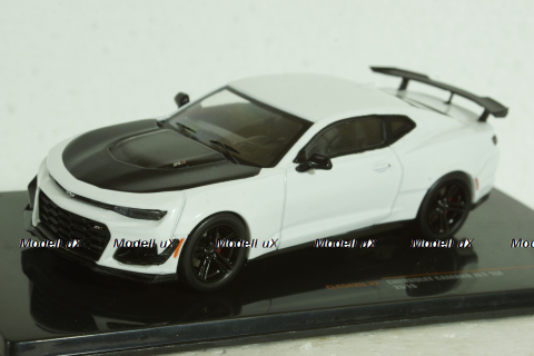 Chevrolet Camaro ZL1 1LE 2019, white, CLC542N.22, IXO 1:43