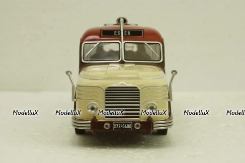 Krupp Titan 080, 1951, BUS010, IXO 1:43