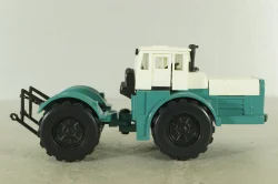 К-701 Кировец, белый/зеленый, з-д Двигатель 1:43  