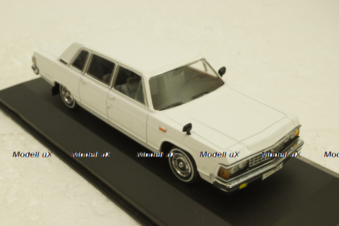 Газ-14 Чайка 1978 г., белая, IST146, IST 1:43