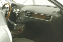 Volkswagen Touareg TSI 2010, silver, 08822CS, Kyosho 1:18