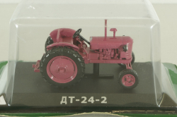 ДТ-24-2 трактор 1955, малиновый, ТРАКТОРЫ история,люди,машины (Hachette) №31 1:43