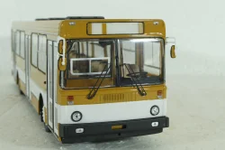 Лиаз-5256, охра с белой полосой, DEMPRICE 1:43 
