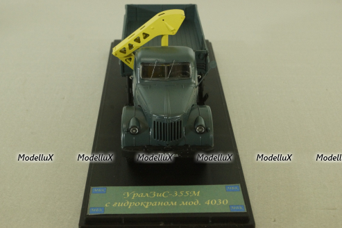 УралЗис-355М с гидрокраном модели 4030 1969, МБК 1:43