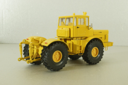 К-701 Кировец, трактор 1971, желтый Minigrad 1:43
