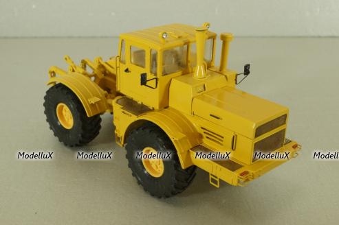 К-701 Кировец, трактор 1971, желтый Minigrad 1:43