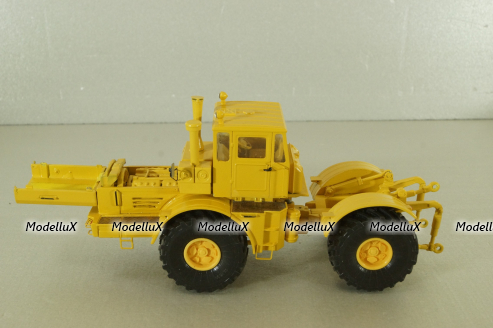 К-701 Кировец, трактор 1971, желтый Minigrad 1:43