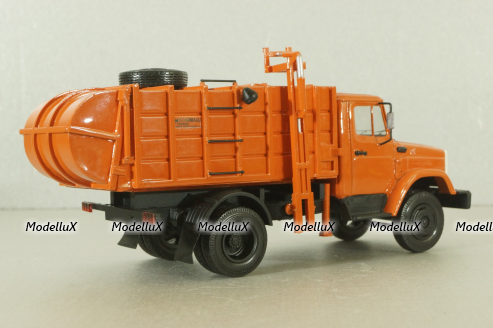 МКМ-2 мусоровоз с боковой загрузкой на шасси Зил-43З3 1986, оранжевый, Киммерия 1:43