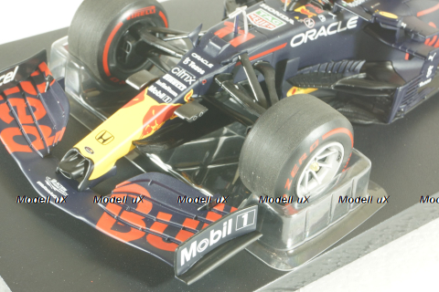 Red Bull Racing Honda RB16B, Formula 1, Sergio Perez Winner Azerbaijan GP 2021, 110210711, Minichamps 1:18