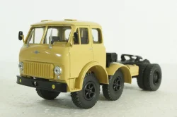 МАЗ-520 тягач, бежевый, Легендарные Грузовики СССР №29, 1:43 Уценка!