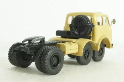МАЗ-520 тягач, бежевый, Легендарные Грузовики СССР №29, 1:43 Уценка!