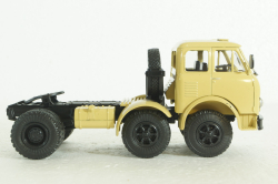 МАЗ-520 Легендарные Грузовики СССР №29, 1:43