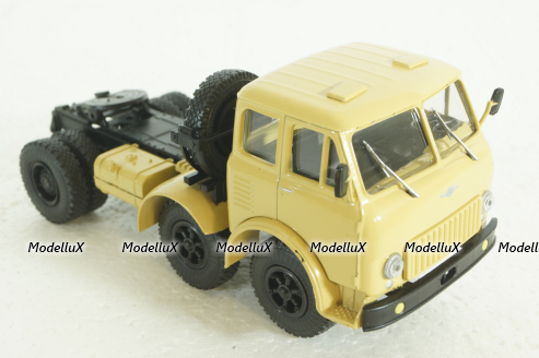 МАЗ-520 тягач, бежевый, Легендарные Грузовики СССР №29, 1:43 Уценка!