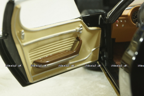 Lamborghini Miura SVR black/gold, 08319BKG, Kyosho 1:18