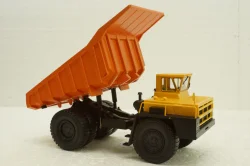 Белаз-7523 карьерный самосвал, желтый/орнжевый, Н009, Наш Автопром 1:43