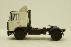Маз-54326 тягач 1989 белый, Н709, Наш Автопром 1:43