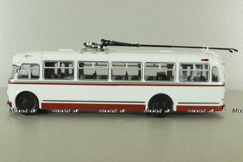 КТБ-4 (Киев-4) 1963, белый/красный, Советский автобус 1:43 Уценка!