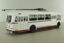 КТБ-4 (Киев-4) 1963, белый/красный, Советский автобус 1:43 Уценка!